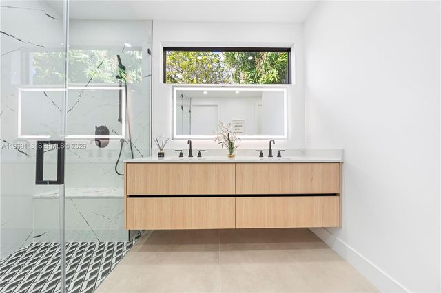 4321 SW 99th Ave, Miami, FL 33165