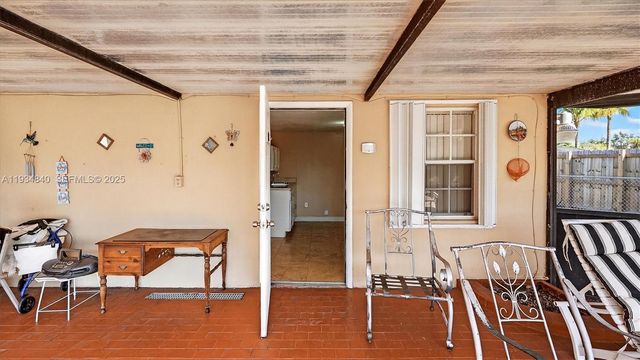 1701 SW 92nd Pl, Miami, FL 33165