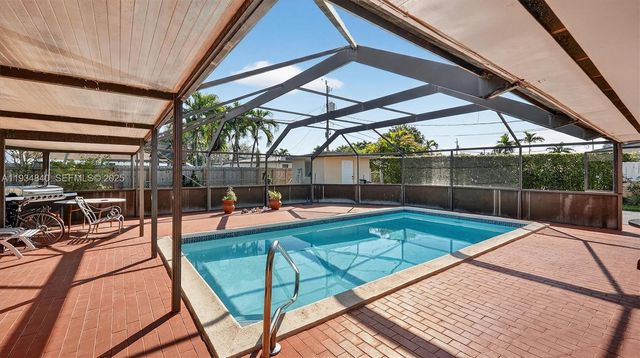 1701 SW 92nd Pl, Miami, FL 33165