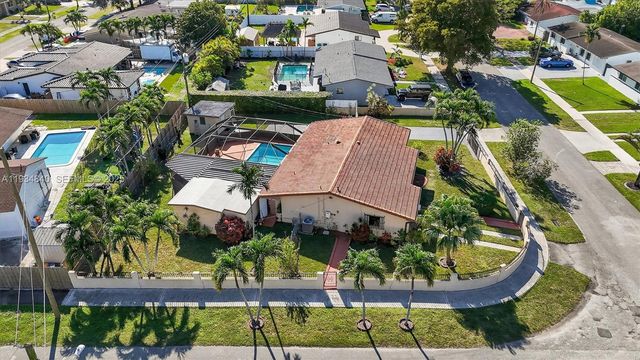 1701 SW 92nd Pl, Miami, FL 33165