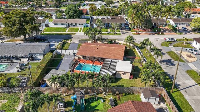 1701 SW 92nd Pl, Miami, FL 33165