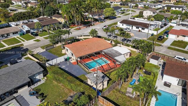 1701 SW 92nd Pl, Miami, FL 33165