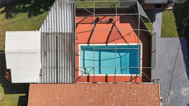 1701 SW 92nd Pl, Miami, FL 33165