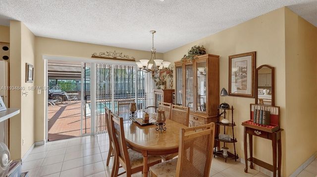 1701 SW 92nd Pl, Miami, FL 33165