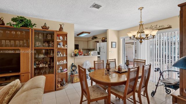 1701 SW 92nd Pl, Miami, FL 33165