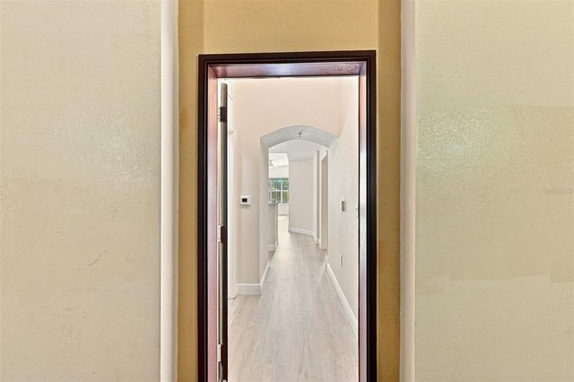 200 4TH AVENUE S 228, St Petersburg, FL 33701