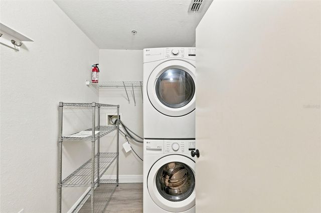 200 4TH AVENUE S 228, St Petersburg, FL 33701