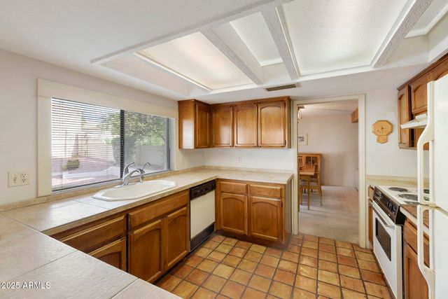 9406 S 47TH Place, Phoenix, AZ 85044