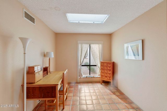 9406 S 47TH Place, Phoenix, AZ 85044