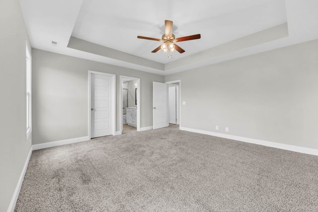 215 Donegal Dr, Clarksville, TN 37042