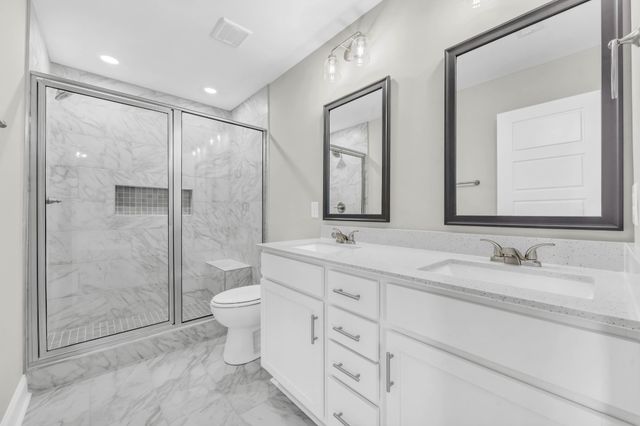 215 Donegal Dr, Clarksville, TN 37042