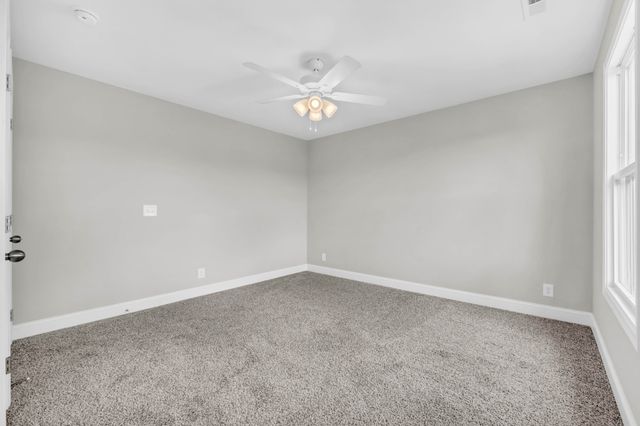 215 Donegal Dr, Clarksville, TN 37042