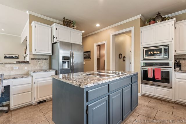 12514 S 18th Circle E, Jenks, OK 74037