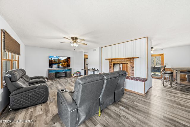 8907 KINGS CHAPEL ROAD, Centertown, MO 65023