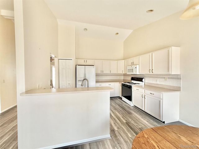 12440 Noonan Court, Shelby Charter Township, MI 48315