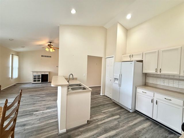 12440 Noonan Court, Shelby Charter Township, MI 48315