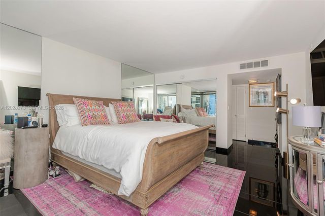 11 Island Ave 409, Miami Beach, FL 33139