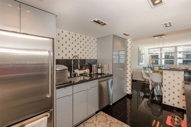 11 Island Ave 409, Miami Beach, FL 33139