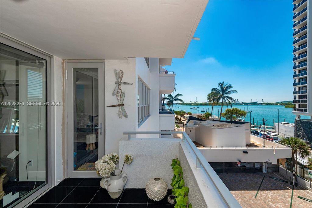 11 Island Ave 409, Miami Beach, FL 33139