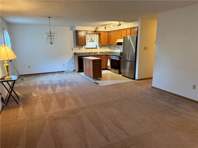 1525 Orchard Dr, Unity Twp, PA 15601