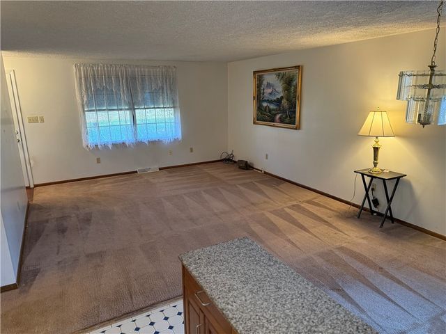 1525 Orchard Dr, Unity Twp, PA 15601