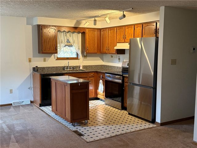 1525 Orchard Dr, Unity Twp, PA 15601