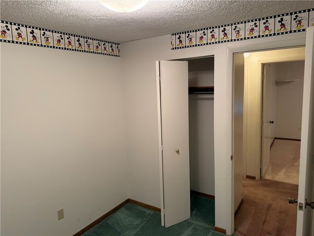 1525 Orchard Dr, Unity Twp, PA 15601