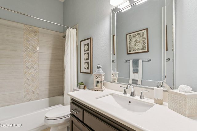 4806 E ESTEVAN Road, Phoenix, AZ 85054