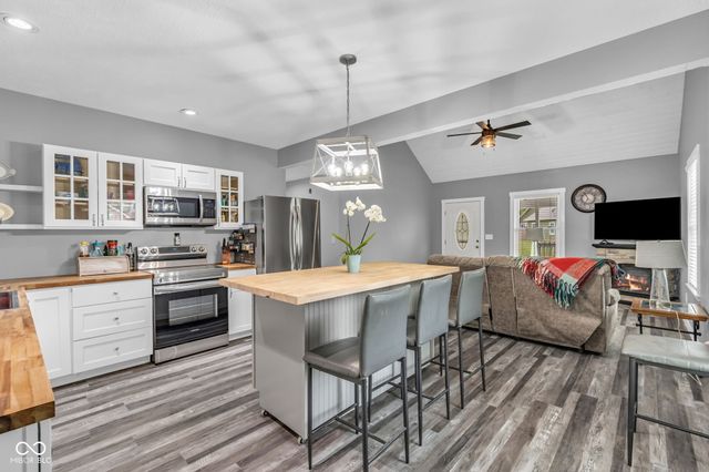 259 Jefferson Valley, Coatesville, IN 46121