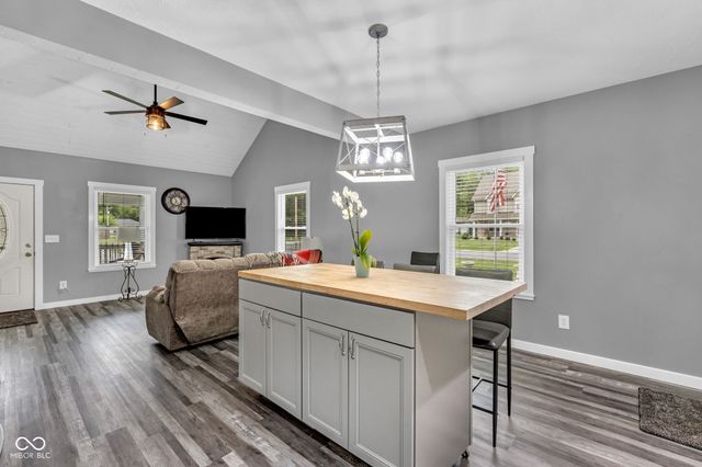 259 Jefferson Valley, Coatesville, IN 46121