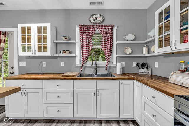 259 Jefferson Valley, Coatesville, IN 46121