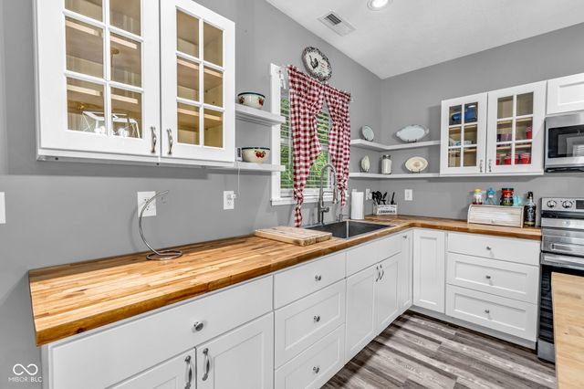 259 Jefferson Valley, Coatesville, IN 46121