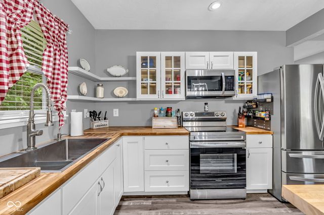 259 Jefferson Valley, Coatesville, IN 46121