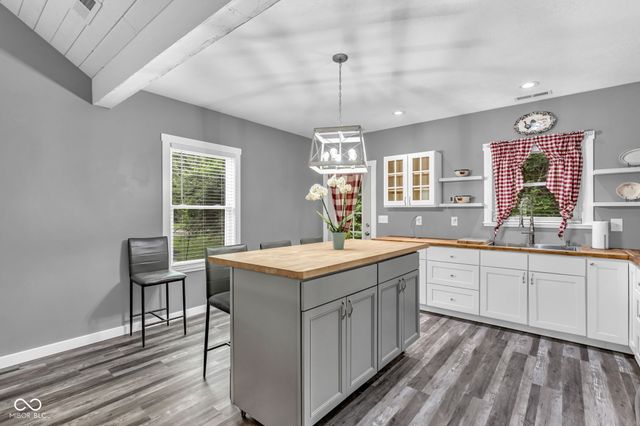 259 Jefferson Valley, Coatesville, IN 46121