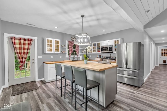 259 Jefferson Valley, Coatesville, IN 46121