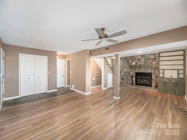 1392 Mount Chalet Road, Canton, NC 28716