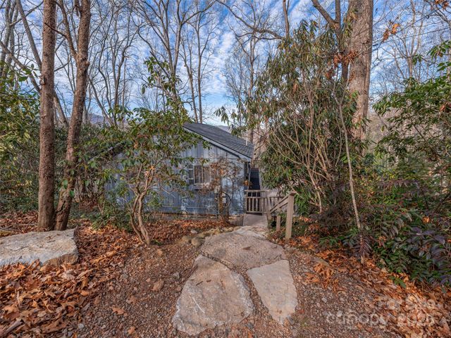 1392 Mount Chalet Road, Canton, NC 28716
