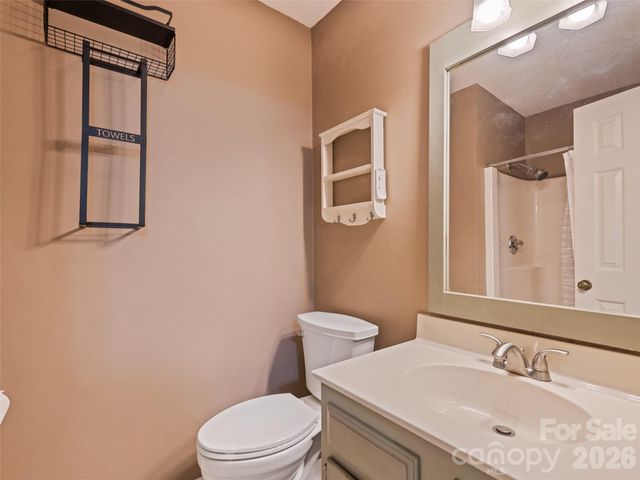 1392 Mount Chalet Road, Canton, NC 28716