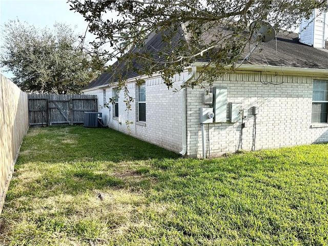 7613 Bayonne Dr, Corpus Christi, TX 78414