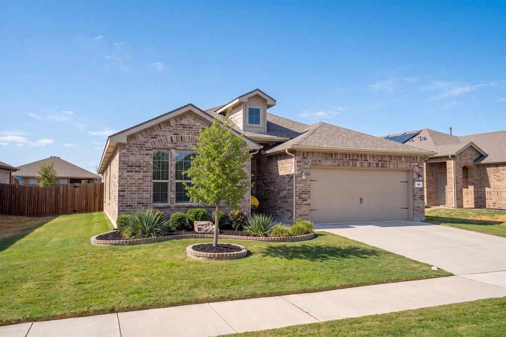 146 Hawksbill Lane, Rhome, TX 76078 — photo 5