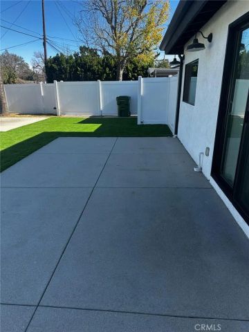 23030 Dolorosa, Woodland Hills, CA 91367