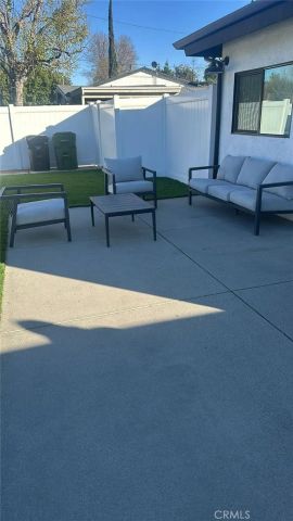 23030 Dolorosa, Woodland Hills, CA 91367