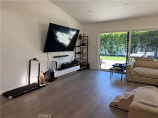 23030 Dolorosa, Woodland Hills, CA 91367