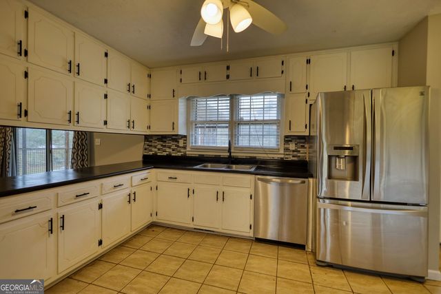 467 Johnny Cut Road, Griffin, GA 30223