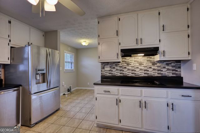 467 Johnny Cut Road, Griffin, GA 30223