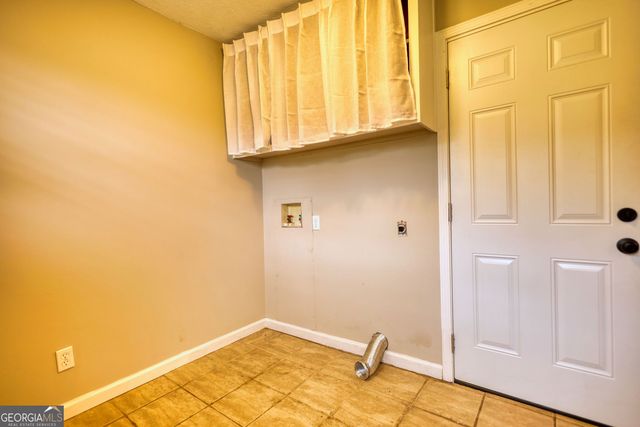 467 Johnny Cut Road, Griffin, GA 30223