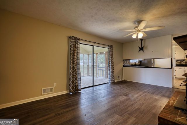 467 Johnny Cut Road, Griffin, GA 30223