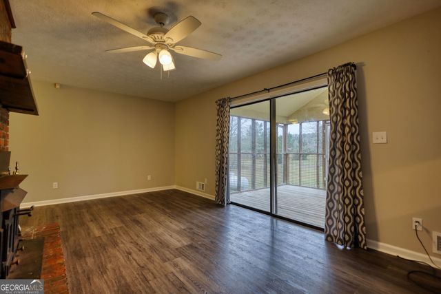 467 Johnny Cut Road, Griffin, GA 30223