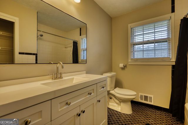 467 Johnny Cut Road, Griffin, GA 30223