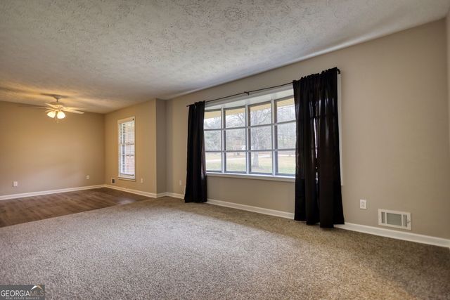 467 Johnny Cut Road, Griffin, GA 30223